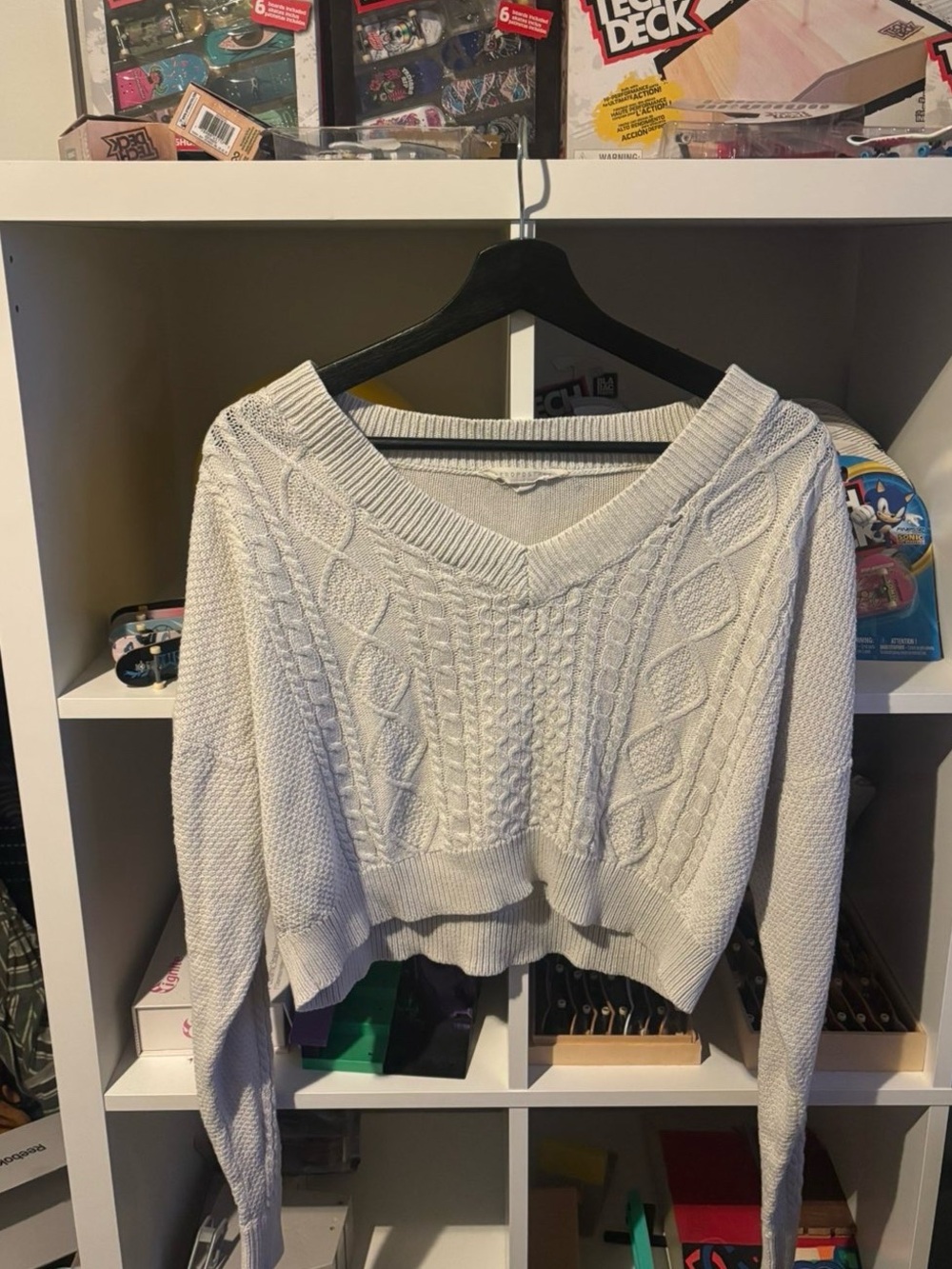 Aeropostale Cream Cable-Knit V-Neck Sweater